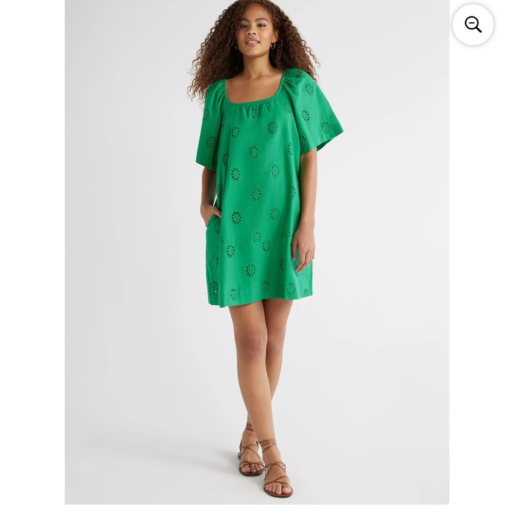 Small Short Sleeve Green Eyelet Dress